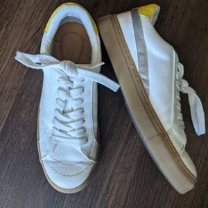 Gently used Universal Thread womens sneakers